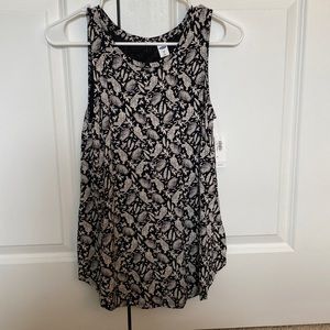 Old Navy Tiger Printed Tank top